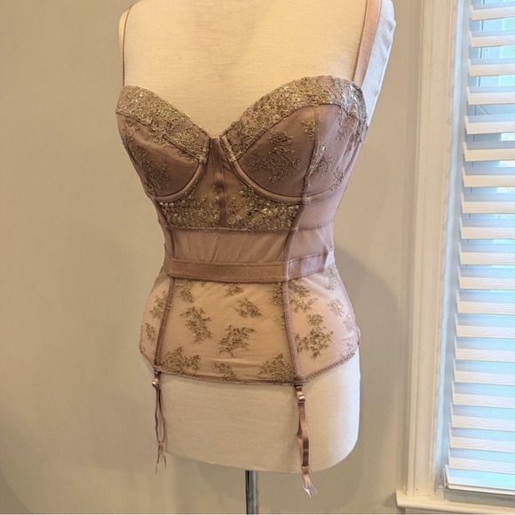 Y2K Victoria's Secret Dusty Rose & Gold Lace Embroidered Bustier - Picture 2 of 4